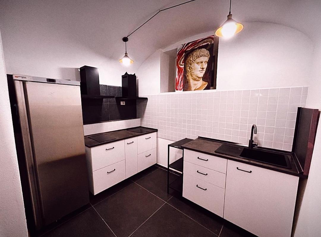 Melting Pot Rome Vandrarhem Exteriör bild